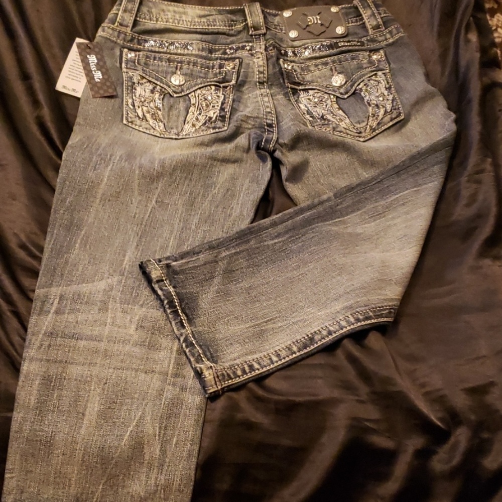 👑NWT👑Miss Me Capri Jeans,💫Angel Wings Bling👑